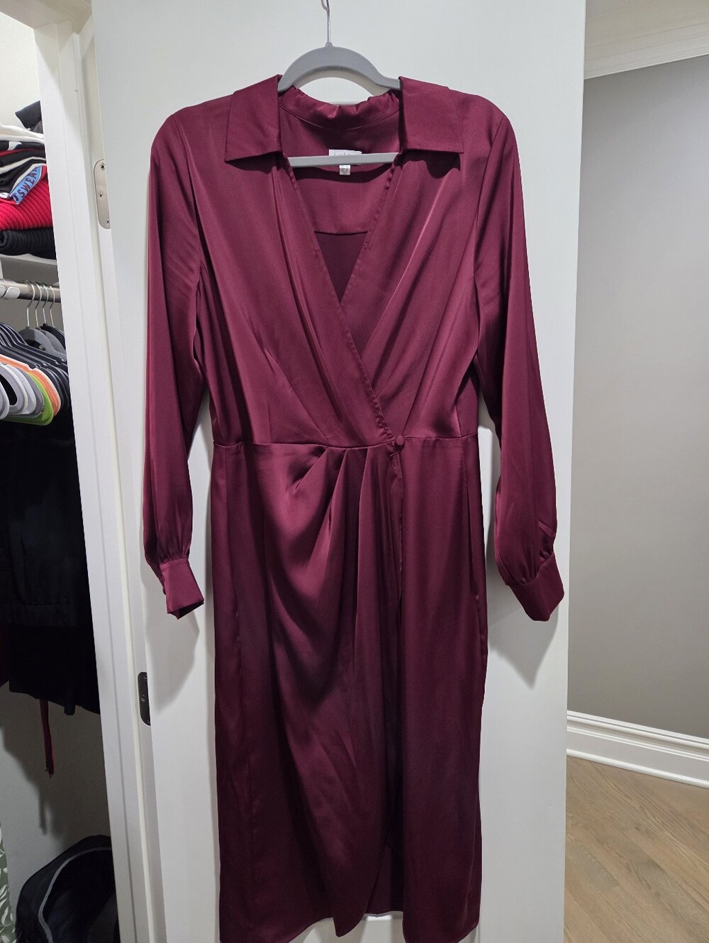 Women's Burgundy Wrap Midi Dress - Classic Collared Style